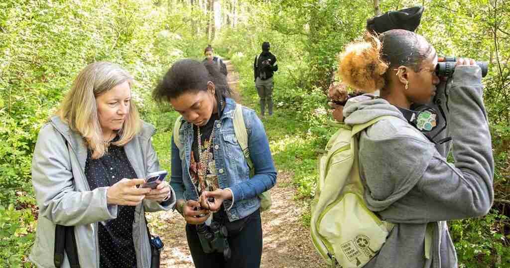 Don’t Have Binoculars To Go Birding? Try Borrowing a Pair From the Library Don’t Have Binoculars To Go Birding? Try Borrowing a Pair From the Library